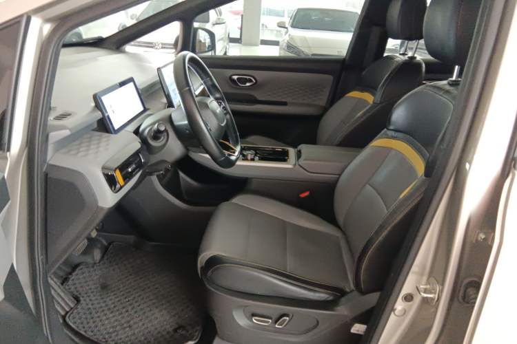 Used AION Y 2022 70 Intelligent Edition Lithium Iron Phosphate Left Front Seat