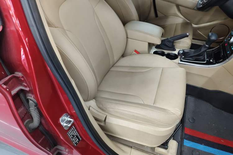 Used Haval H2 2016 Red Label 1.5T Automatic Two-Wheel Drive Elite Model Right Front Seat