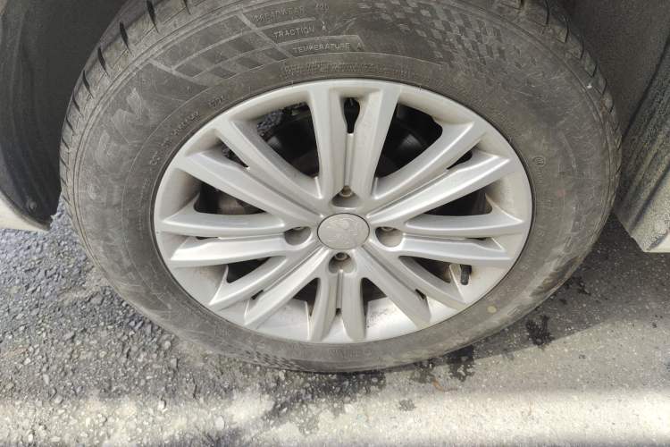 Used Peugeot 301 2018 1.6L Manual Comfort Edition Right Rear Wheel Hub