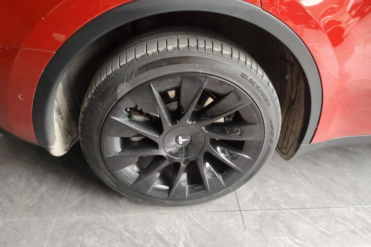 Used Tesla Model Y 2021 Long-Range All-Wheel-Drive Version