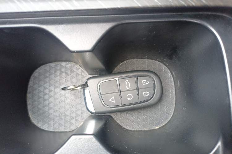 Used Venucia V DD-i 2023 110 km iE Version