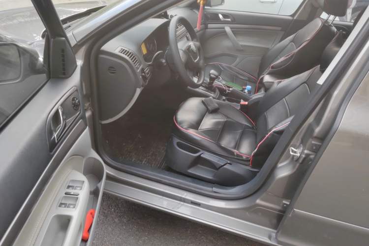 Used Skoda Octavia 2012 1.6L Automatic Yijie Edition Driver Seat