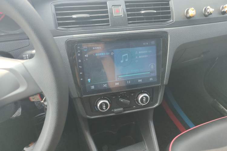 Used Volkswagen Santana 2016 1.6L Manual Fashion Edition Audio And AC Panel