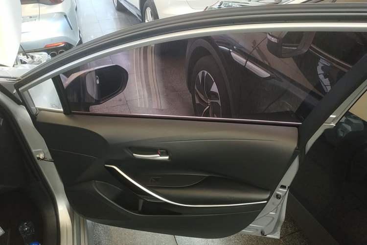 Used Toyota Levin 2019 Dual-Engine 1.8H E-CVT Luxury Edition China VI Standard