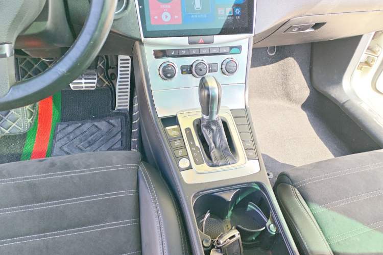 Used Volkswagen FAW-Volkswagen CC 2015 1.8TSI Luxury Model Gear Lever