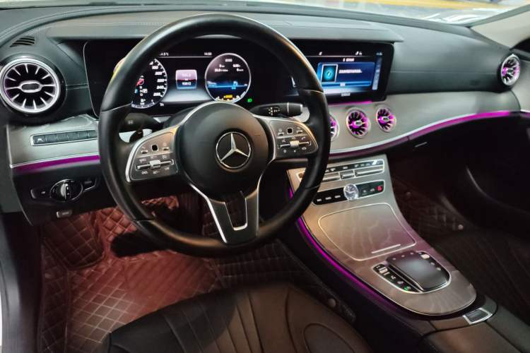 Used Mercedes-Benz CLS 2018 CLS 300 Luxury Model
