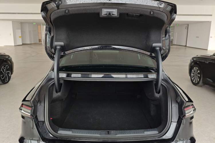 Used Lincoln Z 2024 2.0T Two-Wheel Drive Luxury Hybrid Version