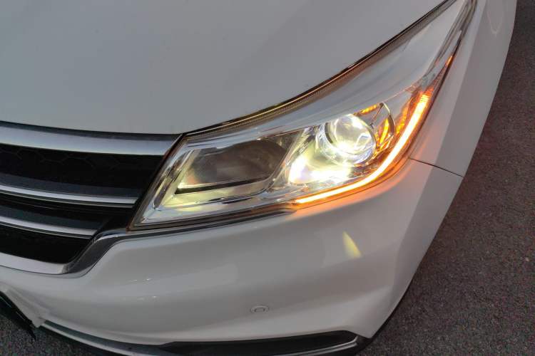 Used Baojun 730 2019 1.5T CVT Flagship Model 7 Seats China VI Emission Standard
