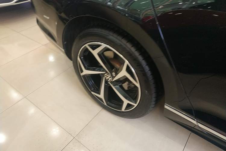 Used Volkswagen Magotan 2023 2 Million Units Limited Edition 330TSI DSG Leading Version