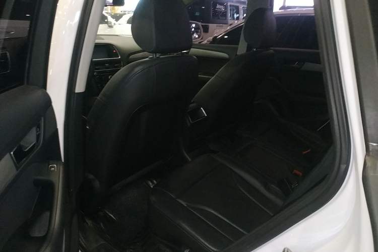 Used Audi Q5 2017 40 TFSI Ambition Edition Left Rear Seat