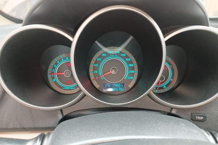 Used Changan Eado 2013 1.6L Manual Luxury Model China V Standard