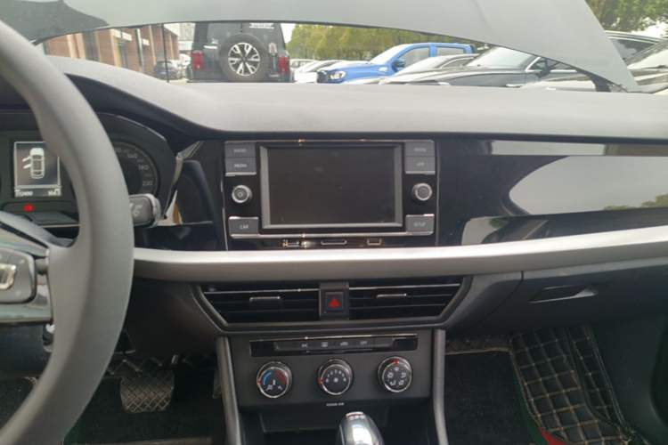 Used Volkswagen Lavida 2019 280TSI DSG Comfort Edition China VI standard
