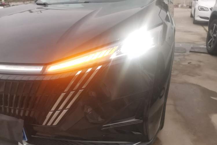 Used Dongfeng Aeolus Mage 2024 Honor Edition 1.5T Luxury Model
