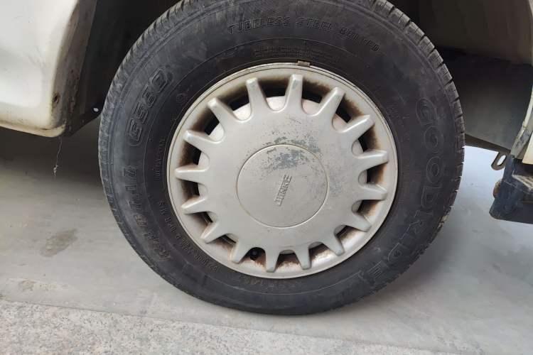 Used Jinbei Hiace 2011 2.0L 5th Generation Kuaiyunwang Standard Version 4G19
