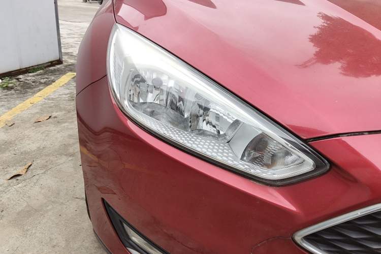 Used Ford Focus 2015 Hatchback EcoBoost 125 Manual – Ultra-Style Edition