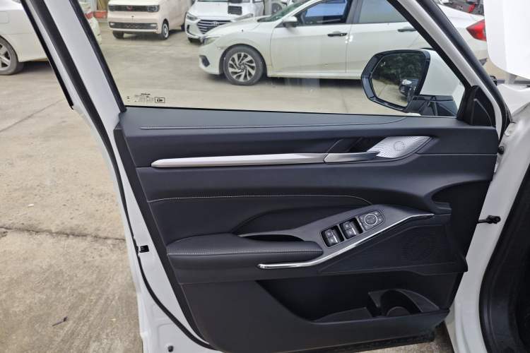 Used Haval H6 New Energy 2023 DHT-PHEV 110KM Long-Range Edition
