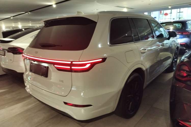 Used Li Auto ONE 2020 Extended-Range 6-Seater Version Rear Right 45 Deg