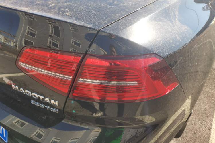 Used Volkswagen Magotan 2017 330TSI DSG Leading Model Exterior 3