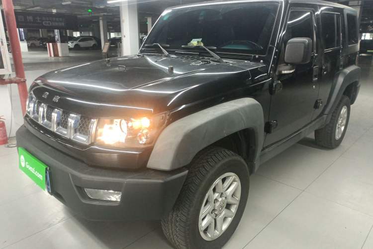 Used BAIC Off-Road BJ40 2016 40L 2.3T Automatic Two-Wheel Drive Prestige Edition