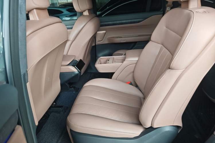 Used Nio ES8 2023 75 kWh Executive Edition Left Rear Seat