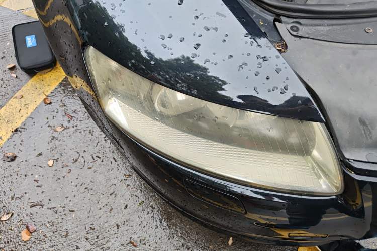 Used Audi A6L 2010 2.0 TFSI Automatic Standard Edition Right Front Headlight