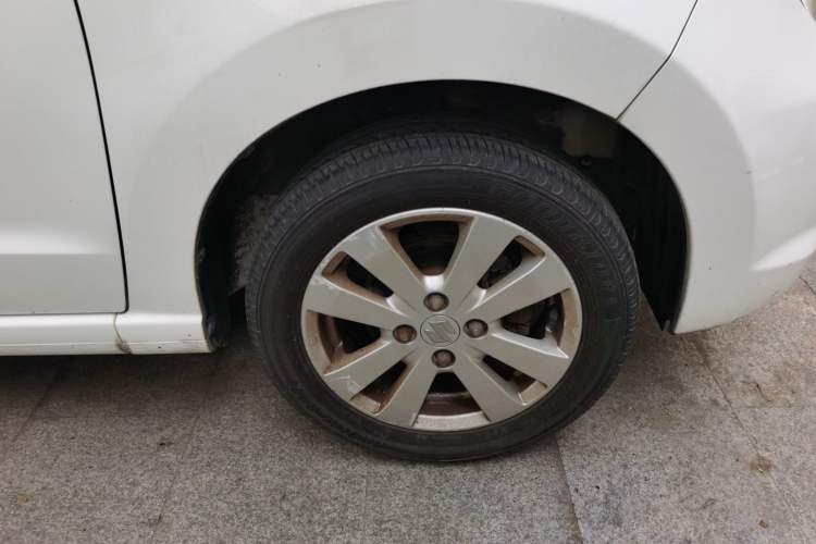 Used Suzuki Alto 2009 1.0L Automatic Luxury Version Right Front Wheel Hub