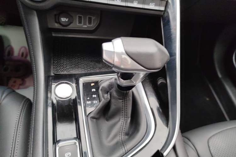 Used Dongfeng Aeolus AX7 2019 1.6T Automatic AI Navigation Model China V Standard Gear Lever