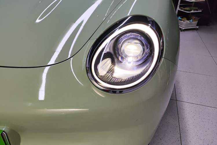 Used ORA Good Cat 2022 Morandi Edition 400km Standard Range Premium Version Lithium Iron Phosphate
