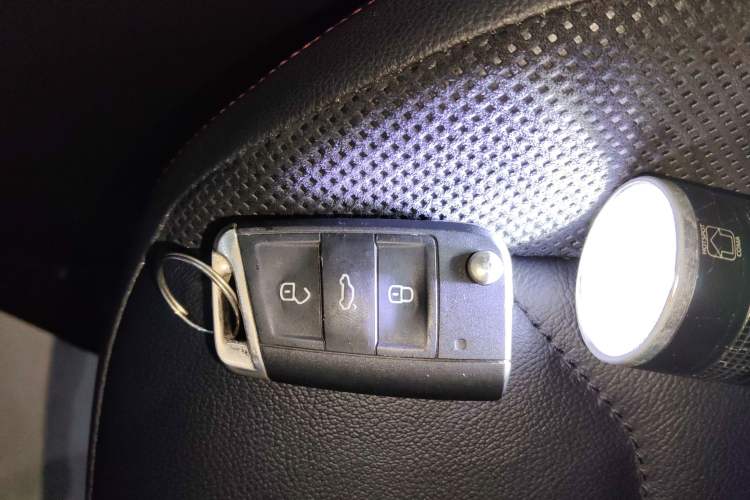 Used Volkswagen Tayron 2019 330TSI Two-Wheel-Drive Luxury Plus China VI Standard