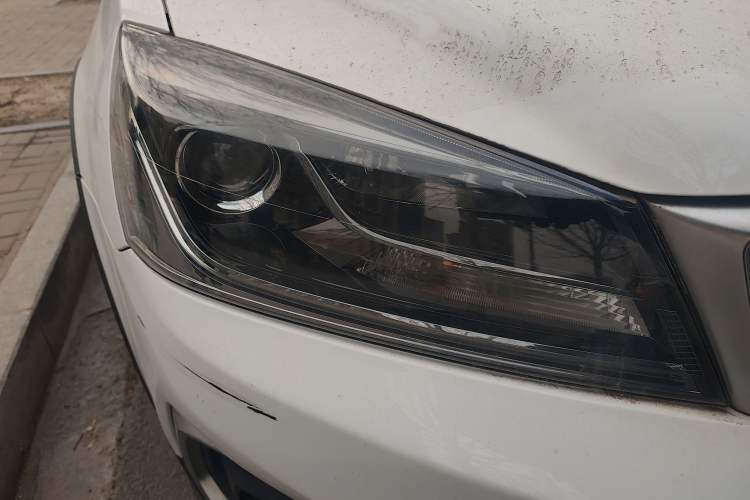 Used Geely Auto Vision S1 2019 Upgraded Model 1.5L Manual Elite Version Right Front Headlight