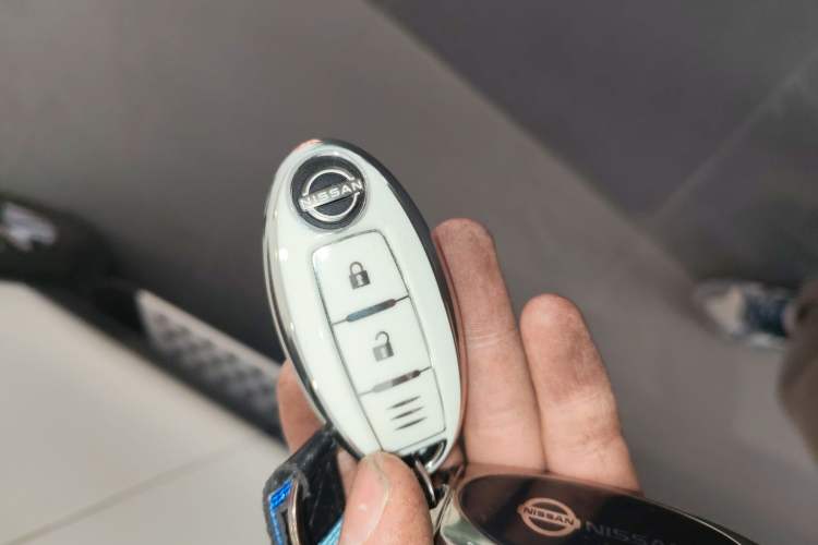 Used Nissan X-Trail 2025 Honor 2.0L Two-Wheel Drive Leading Edition Vehicle Key