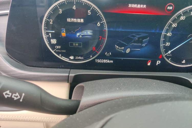 Used Buick GL8 2022 ES Landtrek 653T Luxury Edition Odometer Close Up