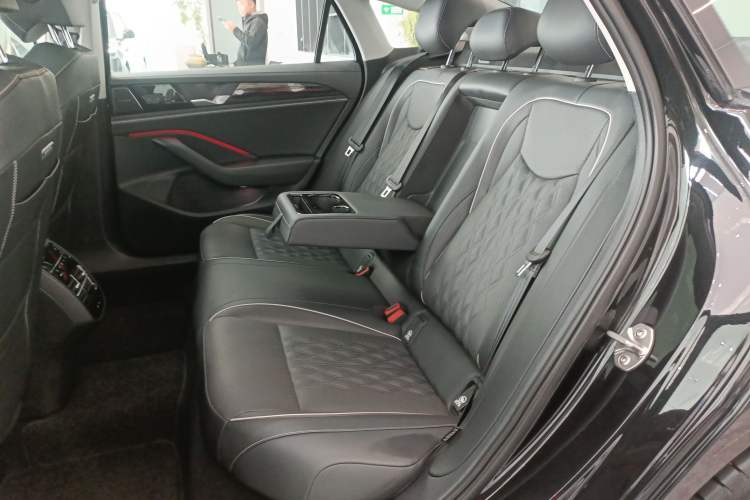 Used Volkswagen Magotan 2024 380TSI DSG Ultimate Edition
