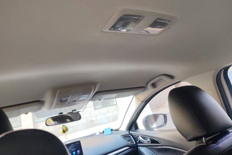 Used Mazda 3 Axela 2016 Hatchback 1.5L Automatic Comfort Model
