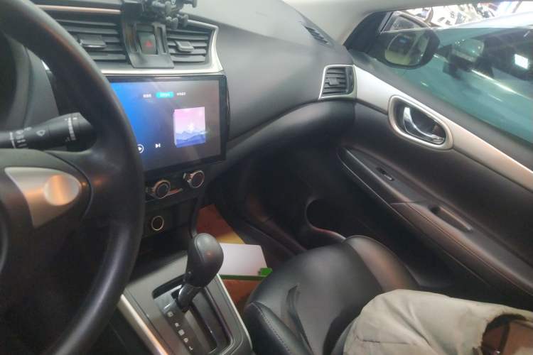 Used Nissan Sylphy 2021 Classic 1.6XE CVT Comfort Edition Audio And AC Panel