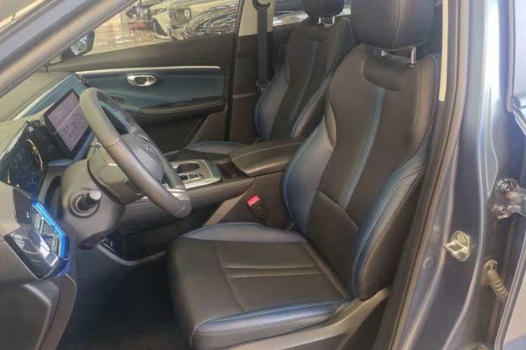 Used GAC Trumpchi GS3 2023 Shadow Speed 270T R-STYLE Edition Left Front Seat