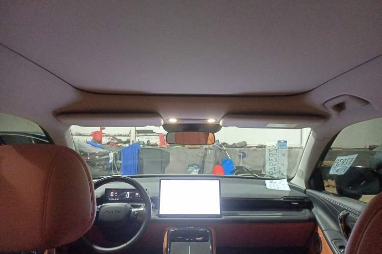 Used AION V 2024 Aion Tyrannosaurus 650 Smart Premium Edition