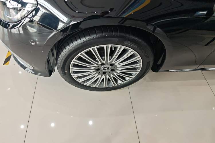 Used Mercedes-Benz E-Class 2023 Updated E 300 L Fashion Edition Left Front Wheel Hub