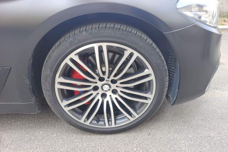 Used BMW 5 Series 2018 Restyled 530Li Leading Edition M Sport Package
