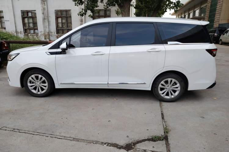 Used Wuling Jiachen 2022 1.5T CVT Smart Luxury Version
