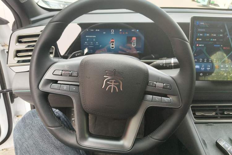 Used BYD Qin L 2025 DM-i Smart Drive 120KM Superior Model
