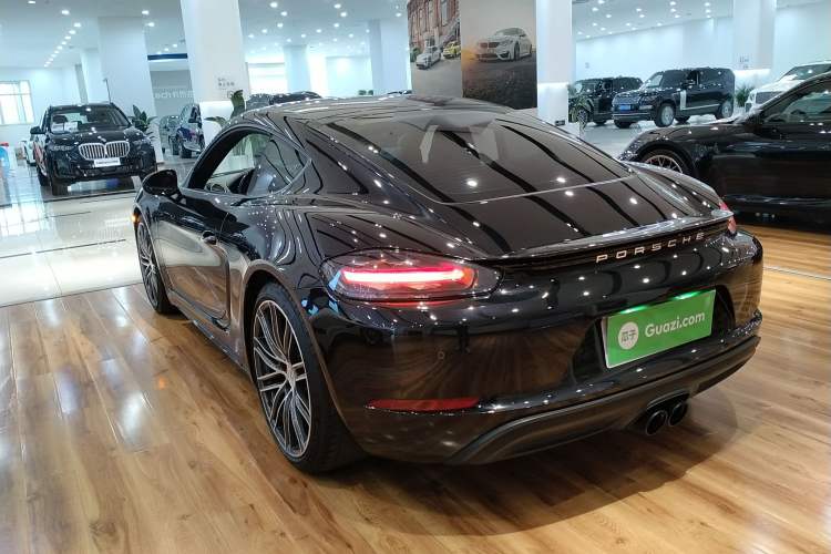 Used Porsche 718 2022 Cayman 2.0T Exterior 2