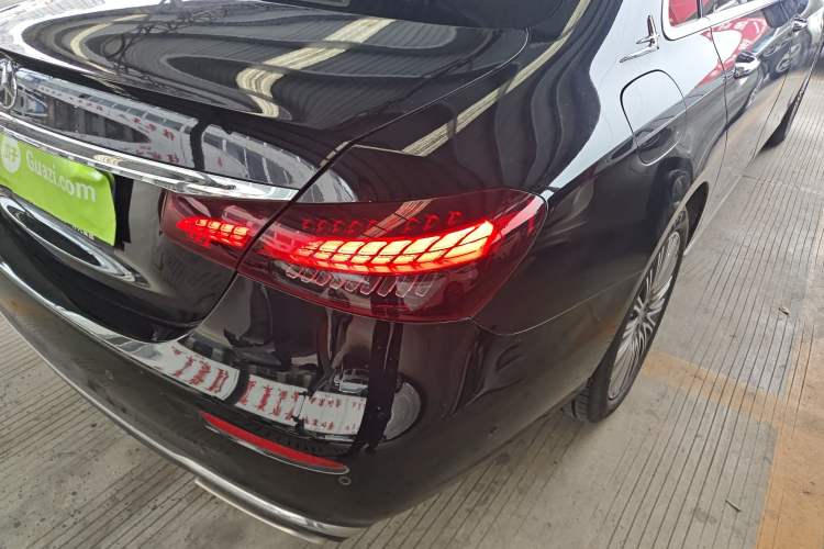 Used Mercedes-Benz E-Class 2023 Updated E 300 L Fashion Edition Right Rear Taillight