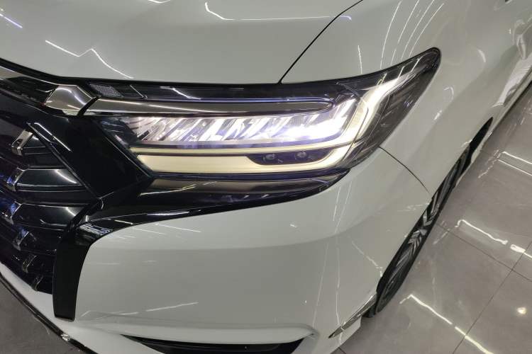 Used Honda Elysion 2022 2.0L eHEV Luxury First Edition