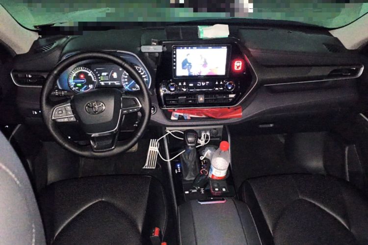 Used Toyota Highlander 2023 2.5L Smart Electric Hybrid Dual-Drive Elite Version 7 Seats Center Console