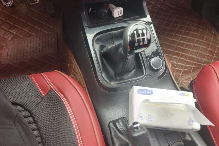 Used Foton Tunland 2015 2.8T S-Series Diesel 4x4 Elite Edition Low-Roof ISF2.8