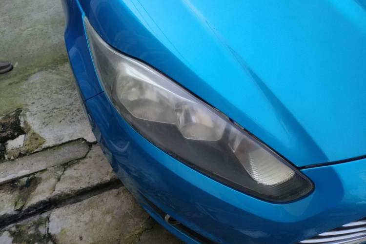 Used Ford Fiesta 2013 Hatchback 1.5L Automatic Fashion Edition Right Front Headlight