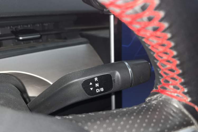 Used NETA V 2021 Standard Range Entertainment Edition
