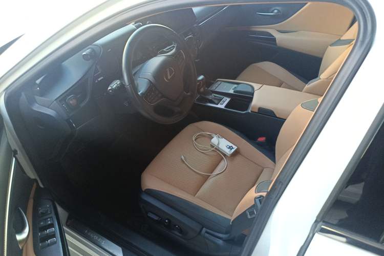 Used Lexus ES 2021 200 Excellence Edition
