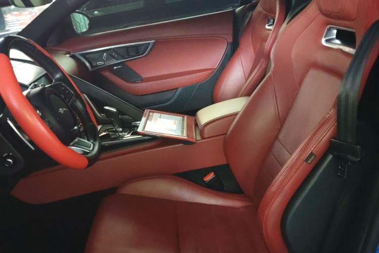 Used Jaguar F-TYPE 2019 2.0T Hardtop Version